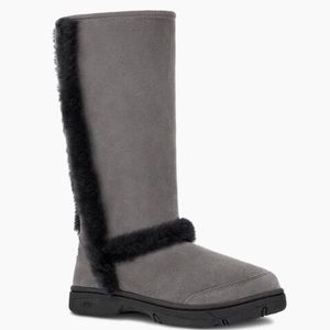 COPY - UGG Sunburst Tall boot (black & grey)